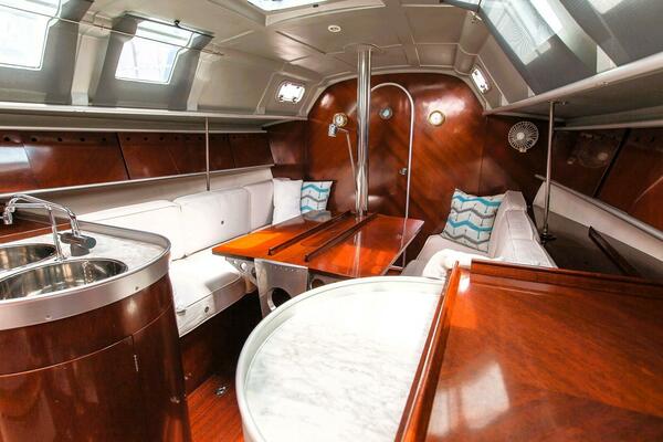 35ft Beneteau Yacht For Sale