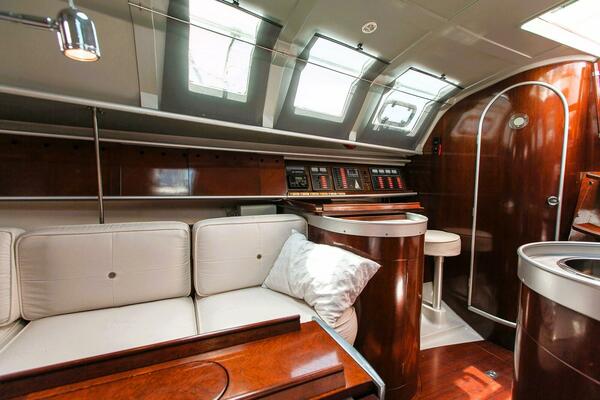 35ft Beneteau Yacht For Sale