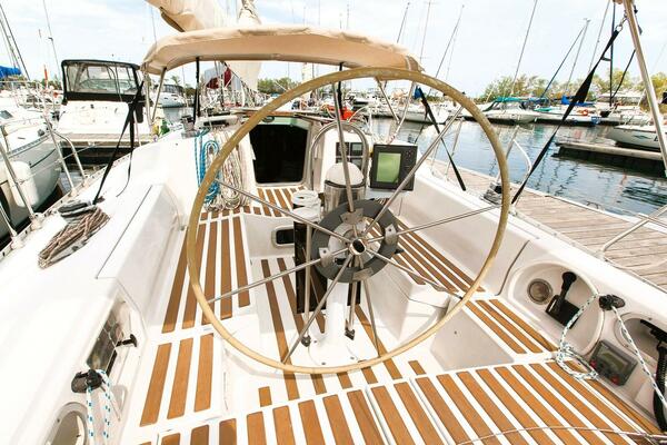 35ft Beneteau Yacht For Sale