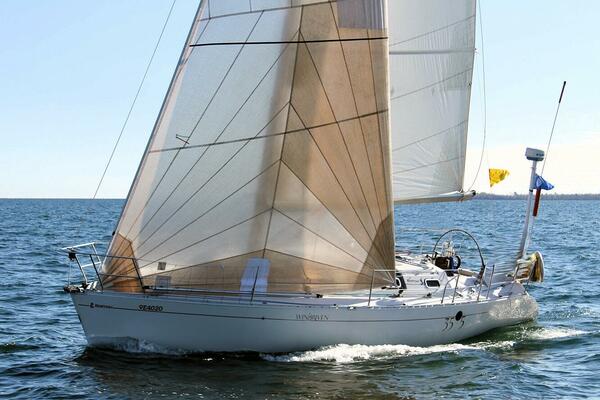 35ft Beneteau Yacht For Sale