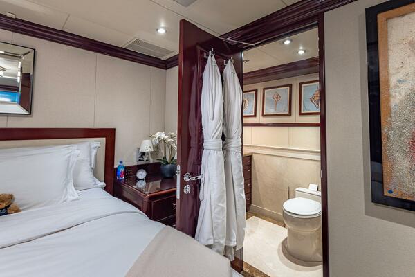 Starboard Guest Stateroom