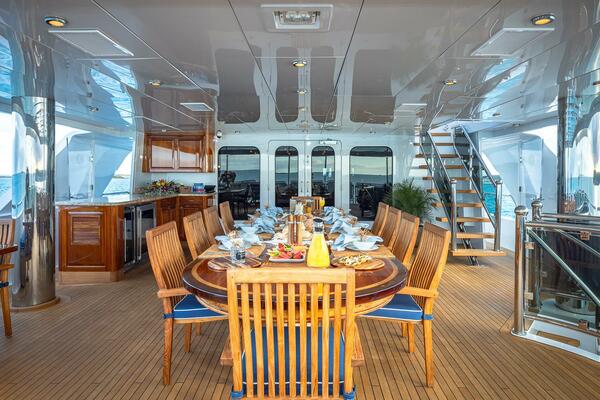 Bridge Deck Aft Dining