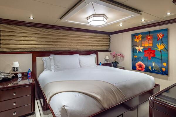 Port Midship Stateroom