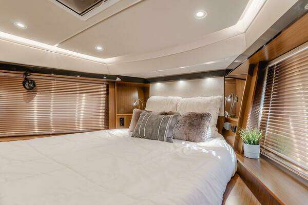 Bavaria Virtess 420 Yacht For Sale
