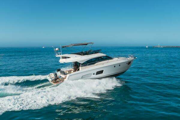 Bavaria Virtess 420 Yacht For Sale