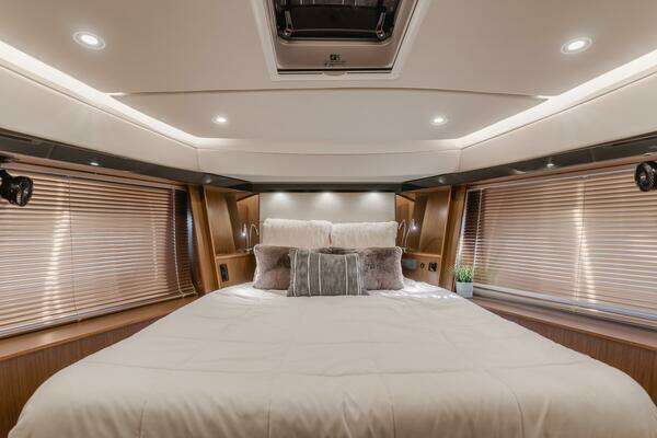 Bavaria Virtess 420 Yacht For Sale