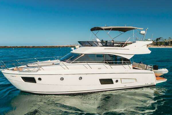 Bavaria Virtess 420 Yacht For Sale