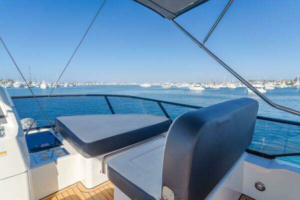 Bavaria Virtess 420 Yacht For Sale