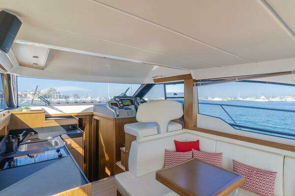 Bavaria Virtess 420 Yacht For Sale