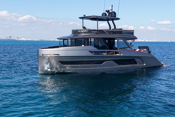 62ft Explorer Yacht For Sale