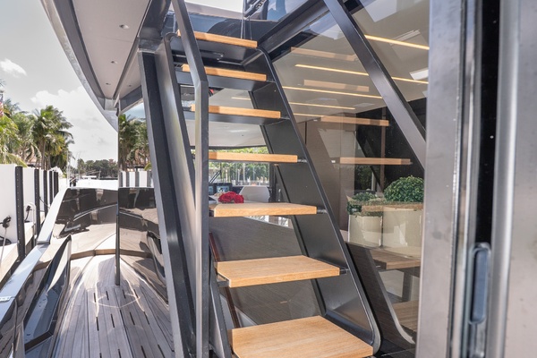 62ft Explorer Yacht For Sale