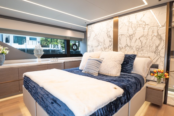 62ft Explorer Yacht For Sale