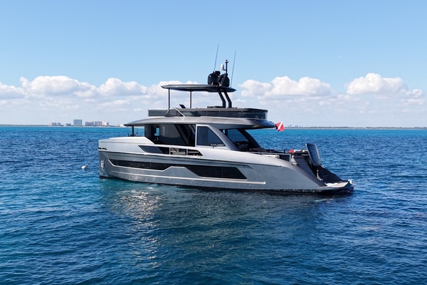 62ft Explorer Yacht For Sale