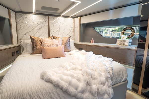 62ft Explorer Yacht For Sale