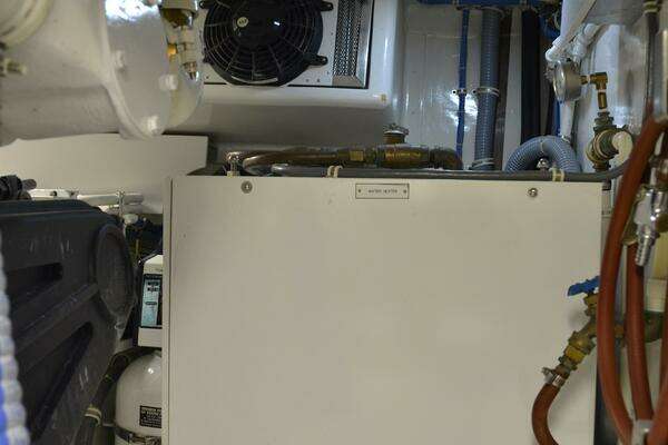 Hatteras Convertible Yacht For Sale