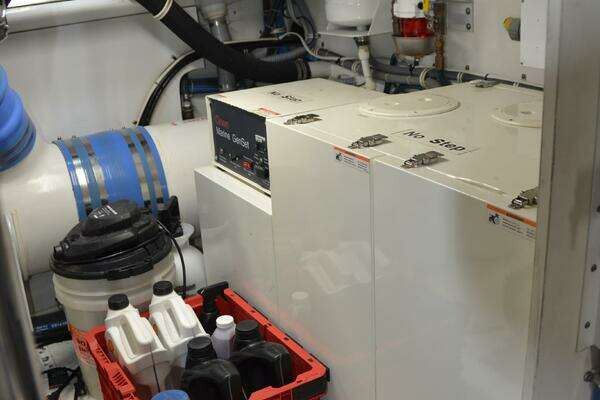 Hatteras Convertible Yacht For Sale