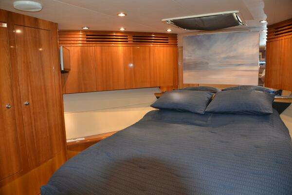 Hatteras Convertible Yacht For Sale