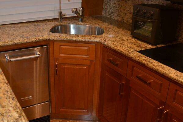 Hatteras Convertible Yacht For Sale