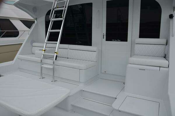Hatteras Convertible Yacht For Sale