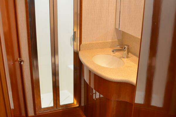 Hatteras Convertible Yacht For Sale