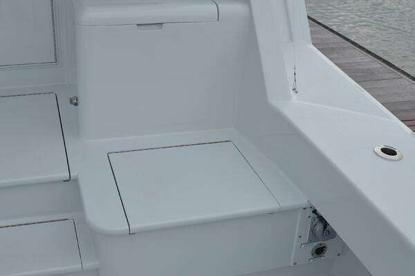 Hatteras Convertible Yacht For Sale