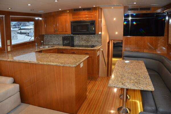 Hatteras Convertible Yacht For Sale