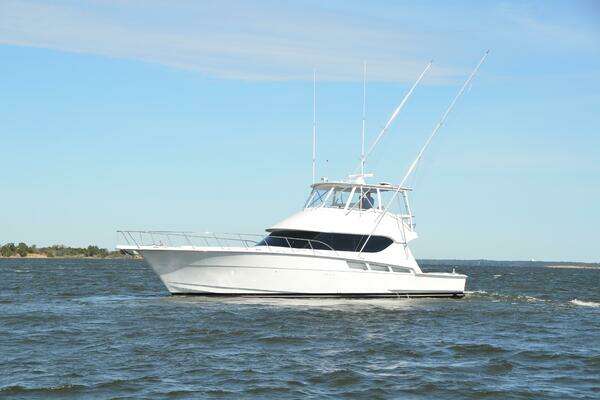 Hatteras Convertible Yacht For Sale