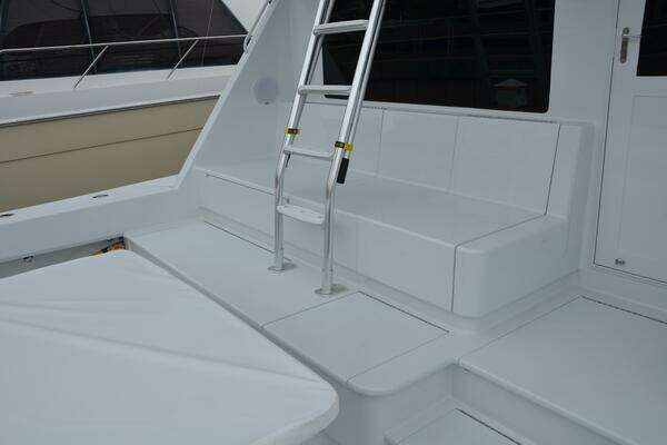 Hatteras Convertible Yacht For Sale