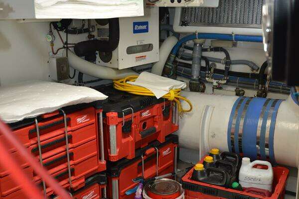 Hatteras Convertible Yacht For Sale