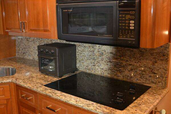 Hatteras Convertible Yacht For Sale