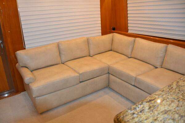 Hatteras Convertible Yacht For Sale