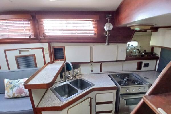 Star Gazer 43ft Irwin Yacht For Sale