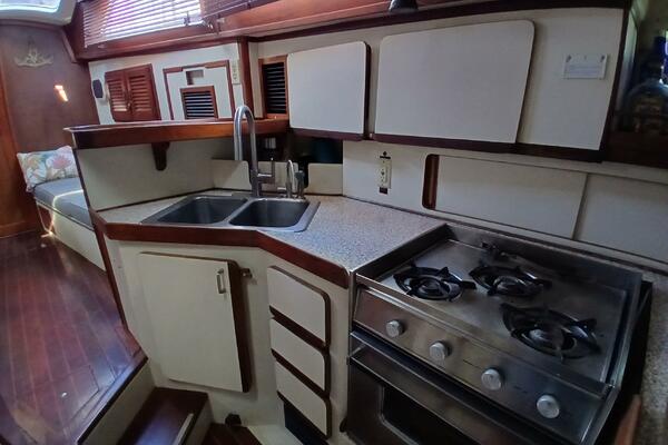 Star Gazer 43ft Irwin Yacht For Sale