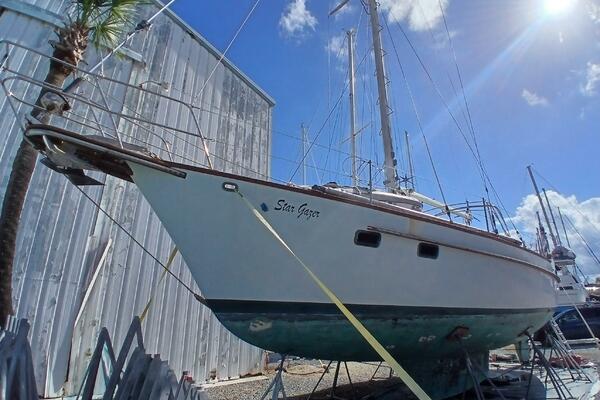 Star Gazer 43ft Irwin Yacht For Sale