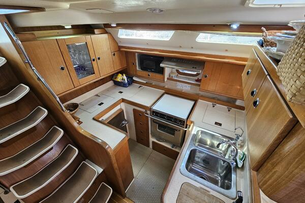 Surprise 47ft Catalina Yacht For Sale