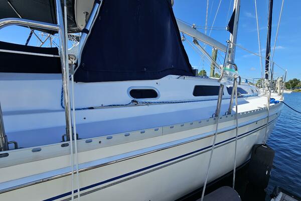 Surprise 47ft Catalina Yacht For Sale