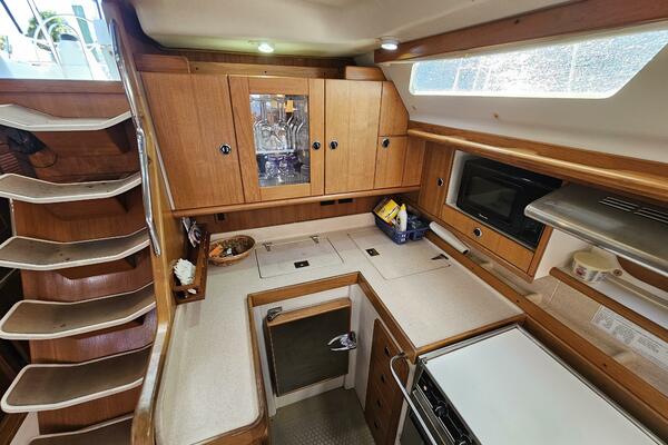 Surprise 47ft Catalina Yacht For Sale