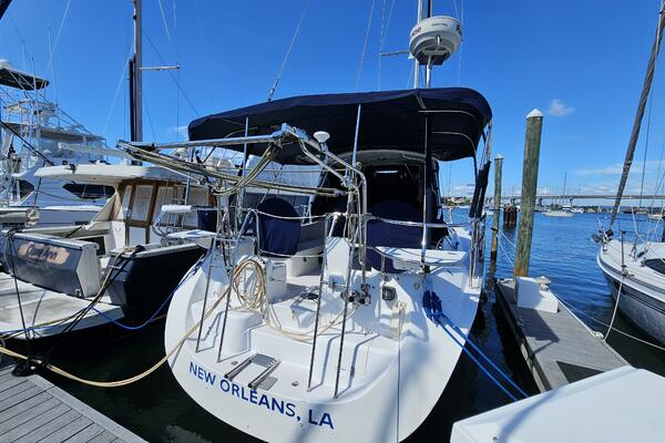 Surprise 47ft Catalina Yacht For Sale