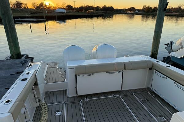 32ft Pursuit Yacht For Sale