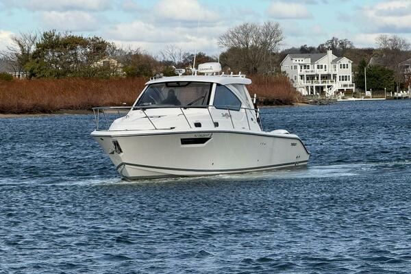 32ft Pursuit Yacht For Sale
