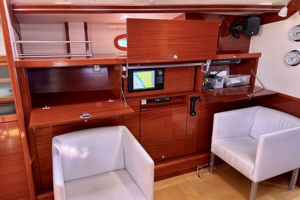 The Jonathan Shepard 46ft Hanse Yacht For Sale
