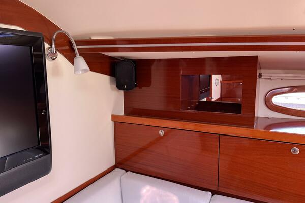 The Jonathan Shepard 46ft Hanse Yacht For Sale