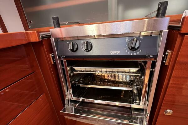 The Jonathan Shepard 46ft Hanse Yacht For Sale