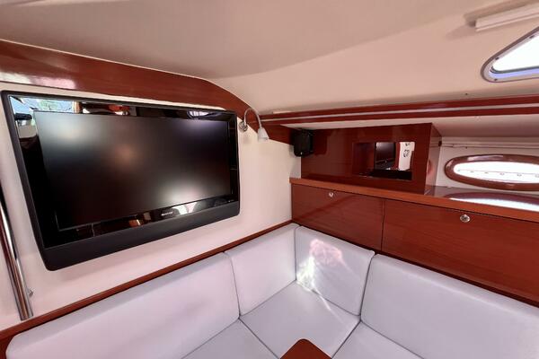 The Jonathan Shepard 46ft Hanse Yacht For Sale