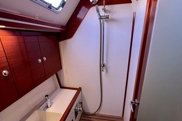 The Jonathan Shepard 46ft Hanse Yacht For Sale