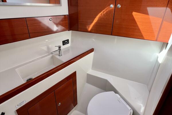 The Jonathan Shepard 46ft Hanse Yacht For Sale