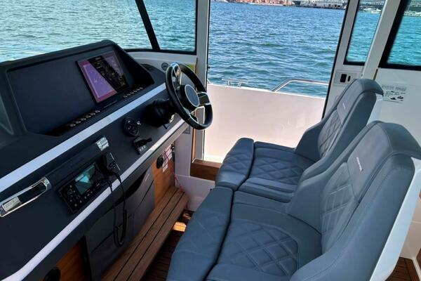 28ft Axopar Yacht For Sale