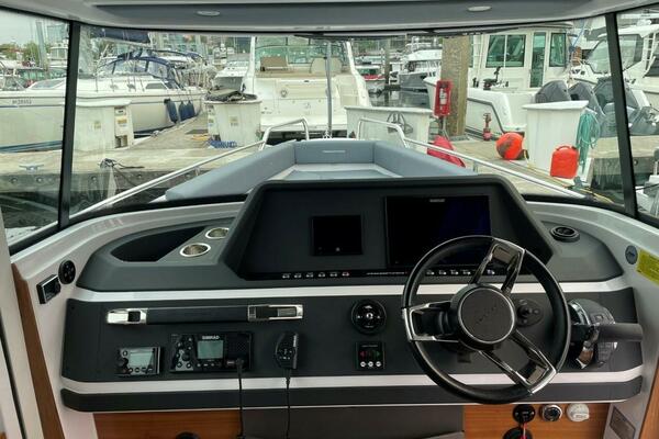 28ft Axopar Yacht For Sale