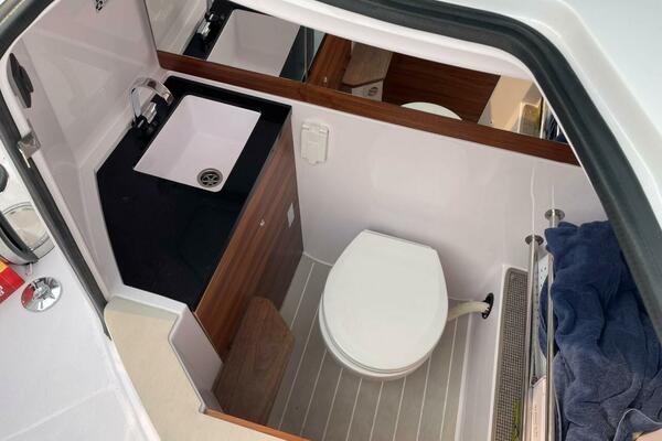 28ft Axopar Yacht For Sale