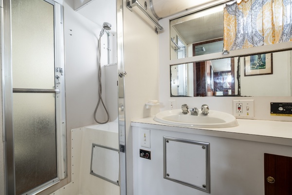 dharma 53ft Hatteras Yacht For Sale